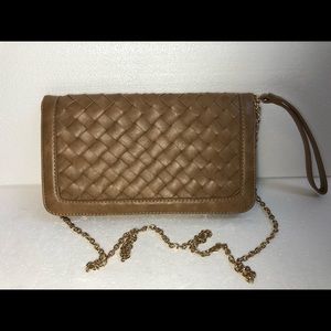 🛑SOLD🛑Urban Expressions crossbody chain clutch